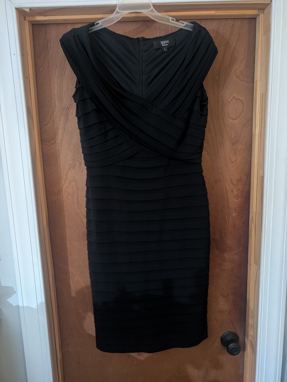 Tdashi Black Pleated Sheath Midi Dress